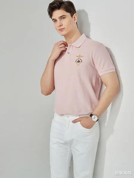 男士粉色系短袖polo衫搭配什么颜色裤子与鞋子，既显时尚潮流又显独特气质 图9
