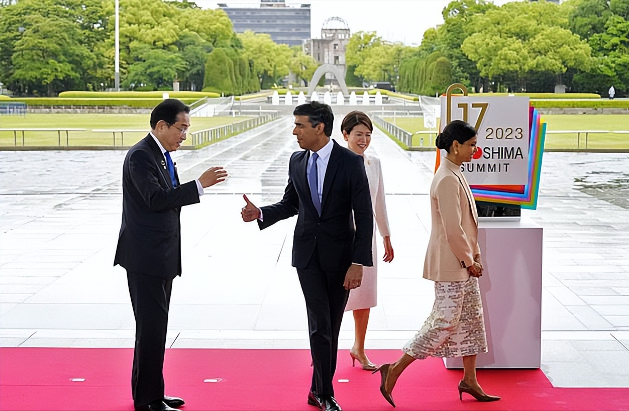 广岛G7峰会太太团齐聚品茶！日本夫人穿传统和服，美国夫人很减龄 图9