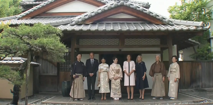 广岛G7峰会太太团齐聚品茶！日本夫人穿传统和服，美国夫人很减龄