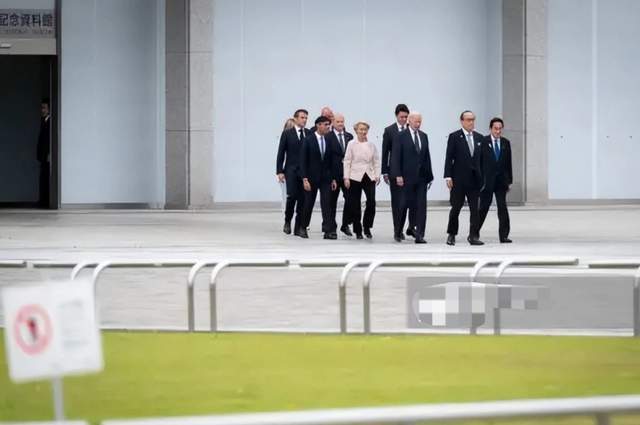 日本广岛G7首日大合影来啦！坐大圆桌吃午饭，意大利女总理美出圈 图8