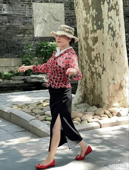 上海胖大妈50多岁扮嫩，留寸头穿萝裙，突然没有颜值，身材焦虑了