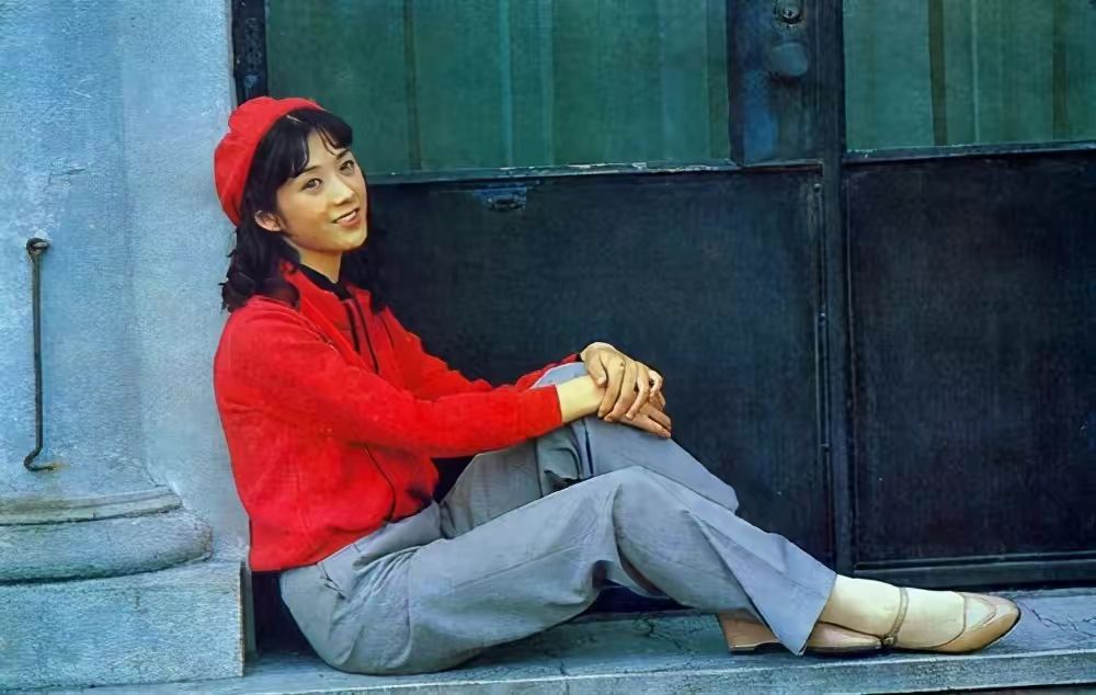 看了龚雪年轻时的照片，才发现：80年代的中国美女，到底有多惊艳 图8