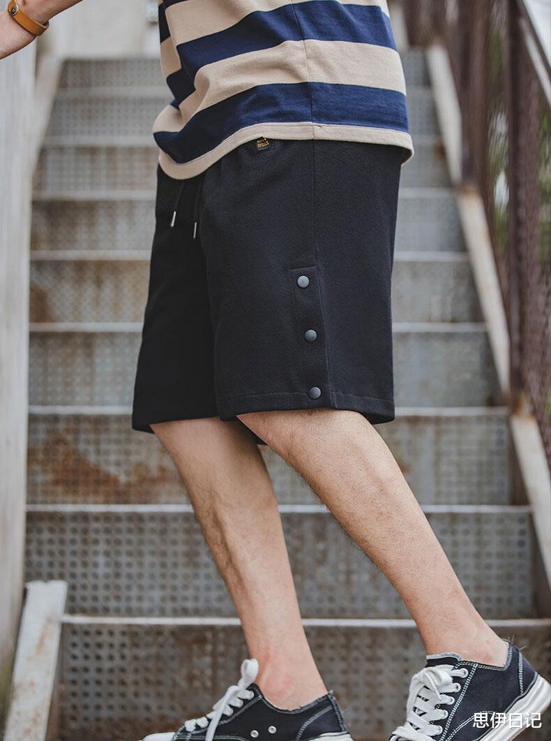 今年夏季男装流行美式复古风，vintage运动裤的魅力，经典又时尚 图2